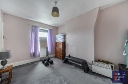 Easton Square, Portland