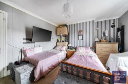 Easton Square, Portland