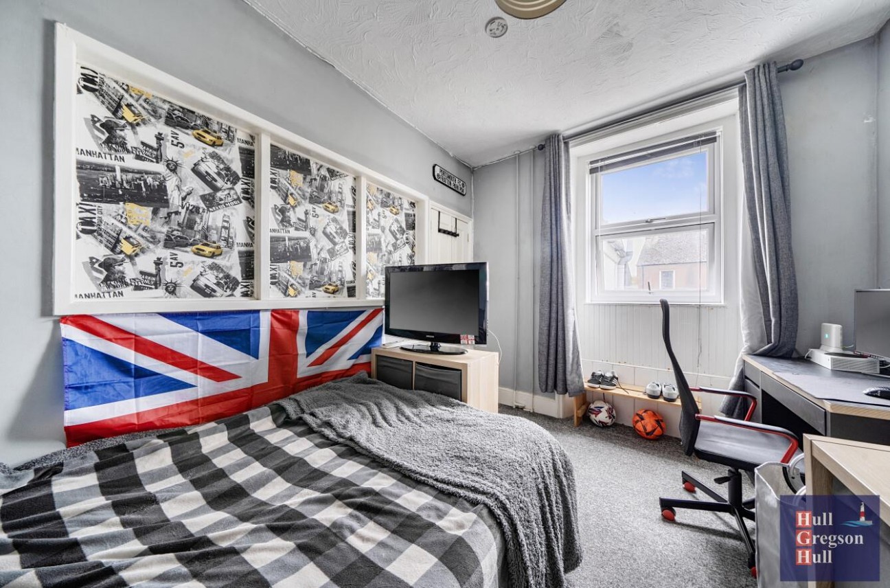 Easton Square, Portland