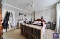 Easton Square, Portland