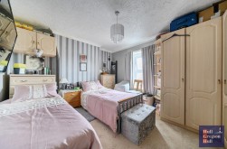 Easton Square, Portland