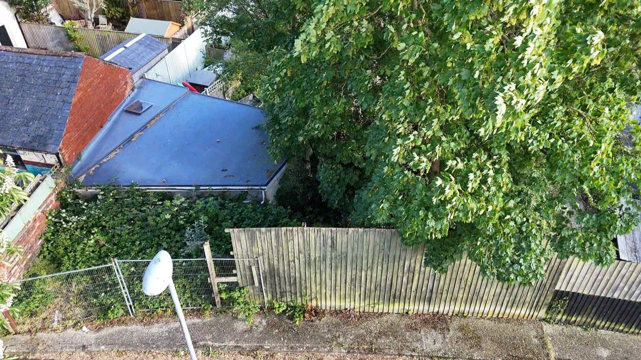 Land on south side of Carlton Road South