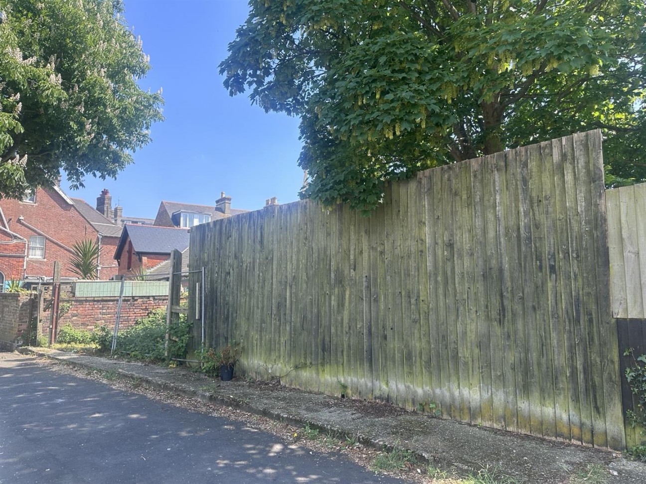 Land on south side of Carlton Road South