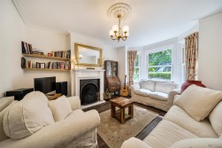 West End Grove, Farnham