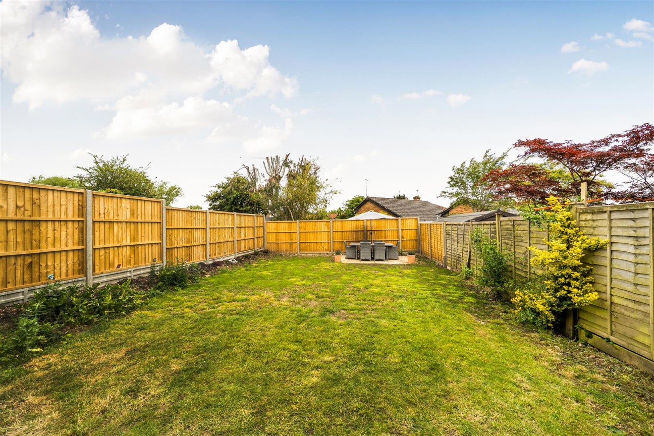 West End Grove, Farnham