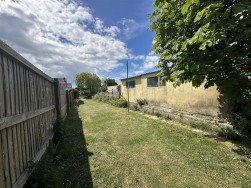 Grove Road, Portland