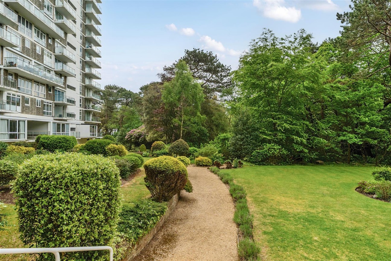West Cliff Road, Bournemouth