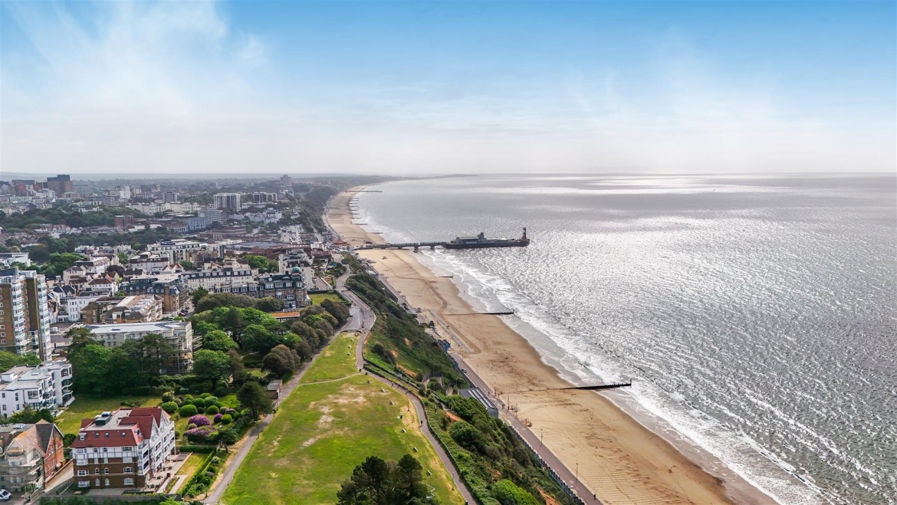 West Cliff Road, Bournemouth