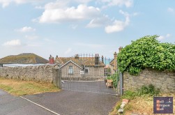 Castle Road, Portland