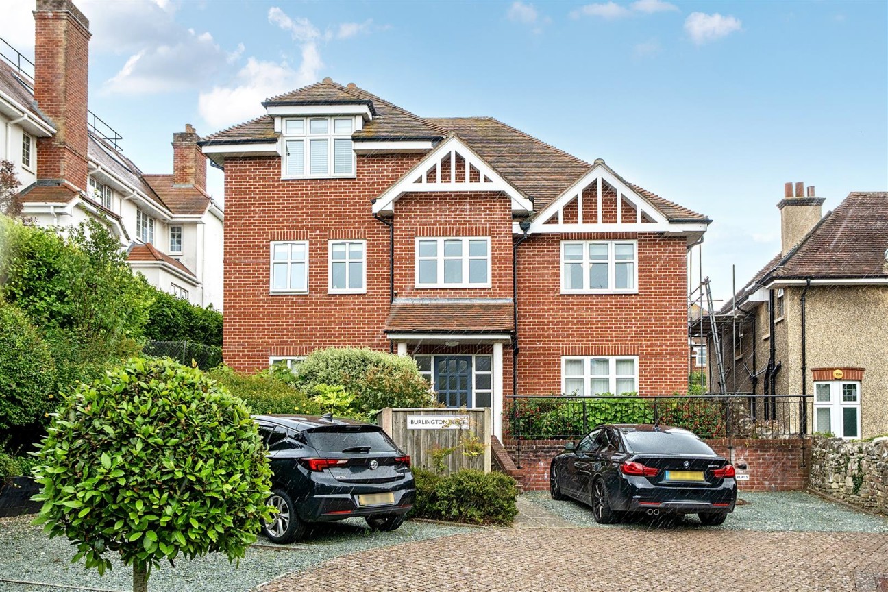 Burlington Place, Burlington Road