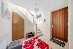 Newton Grange Close