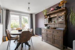 Courtlands Road, Portland