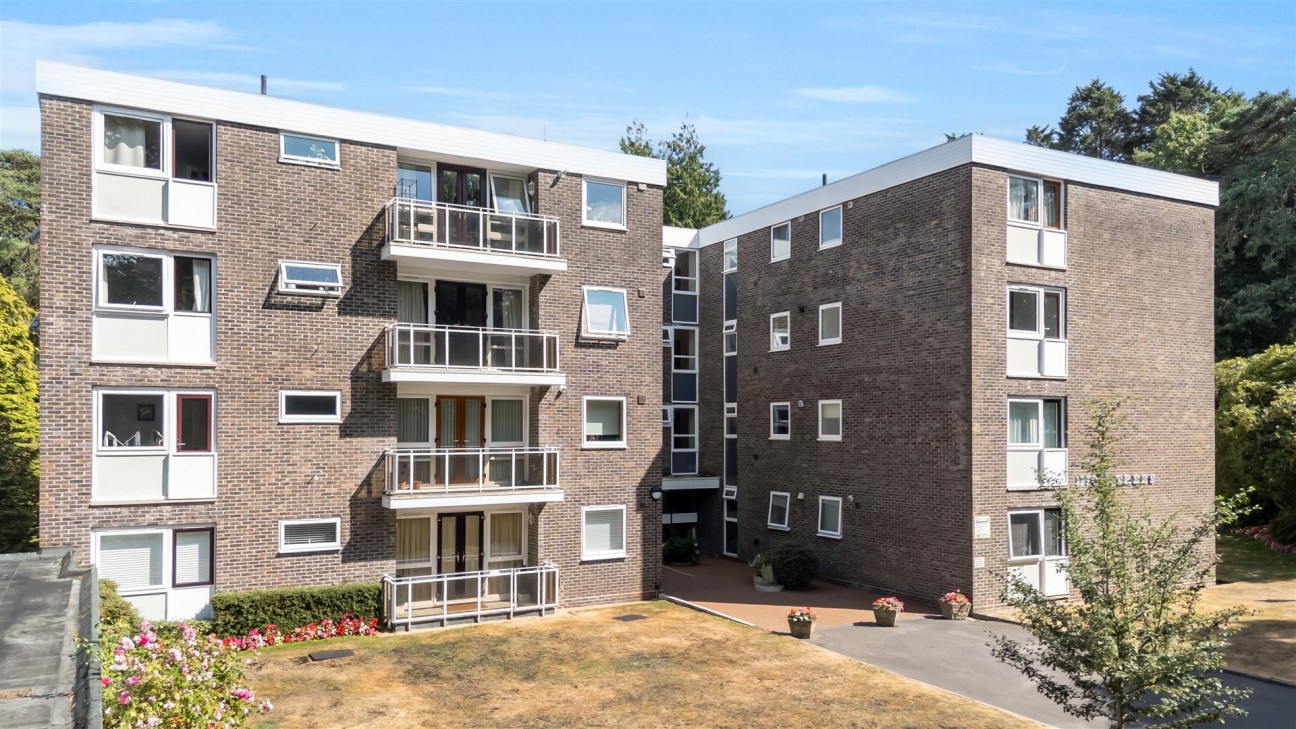 2 Beach Road, Branksome Park, Poole