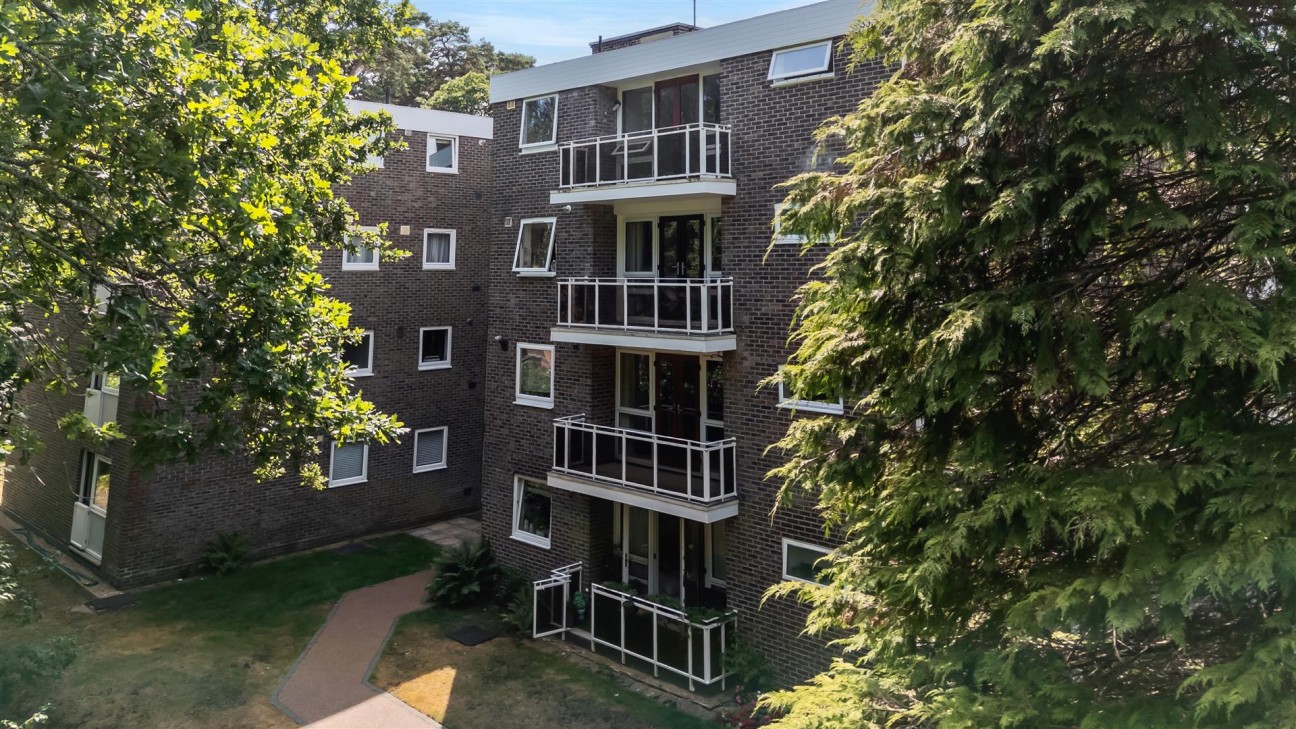2 Beach Road, Branksome Park, Poole
