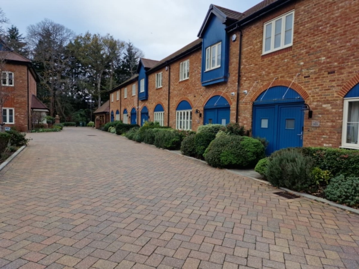 34 Boleyn Mews, Ascot, Berkshire, SL5 8FY, UK
