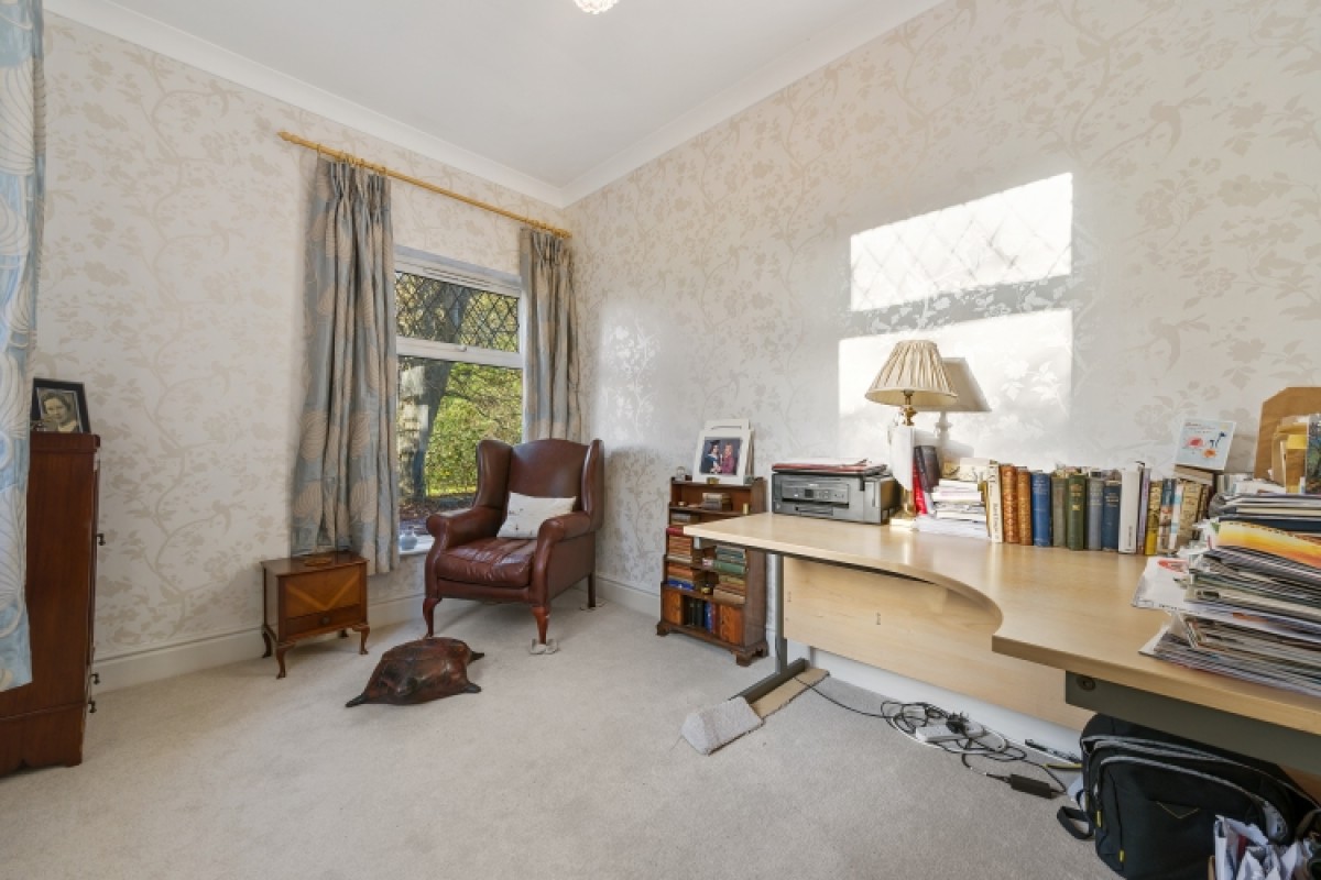 25 Midge Hall Lane, Midge Hall, Leyland, Lancashire, PR26 6TN, UK