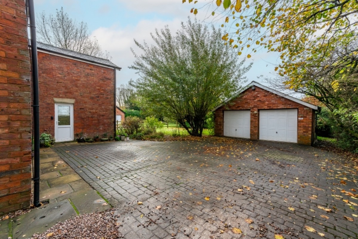 25 Midge Hall Lane, Midge Hall, Leyland, Lancashire, PR26 6TN, UK