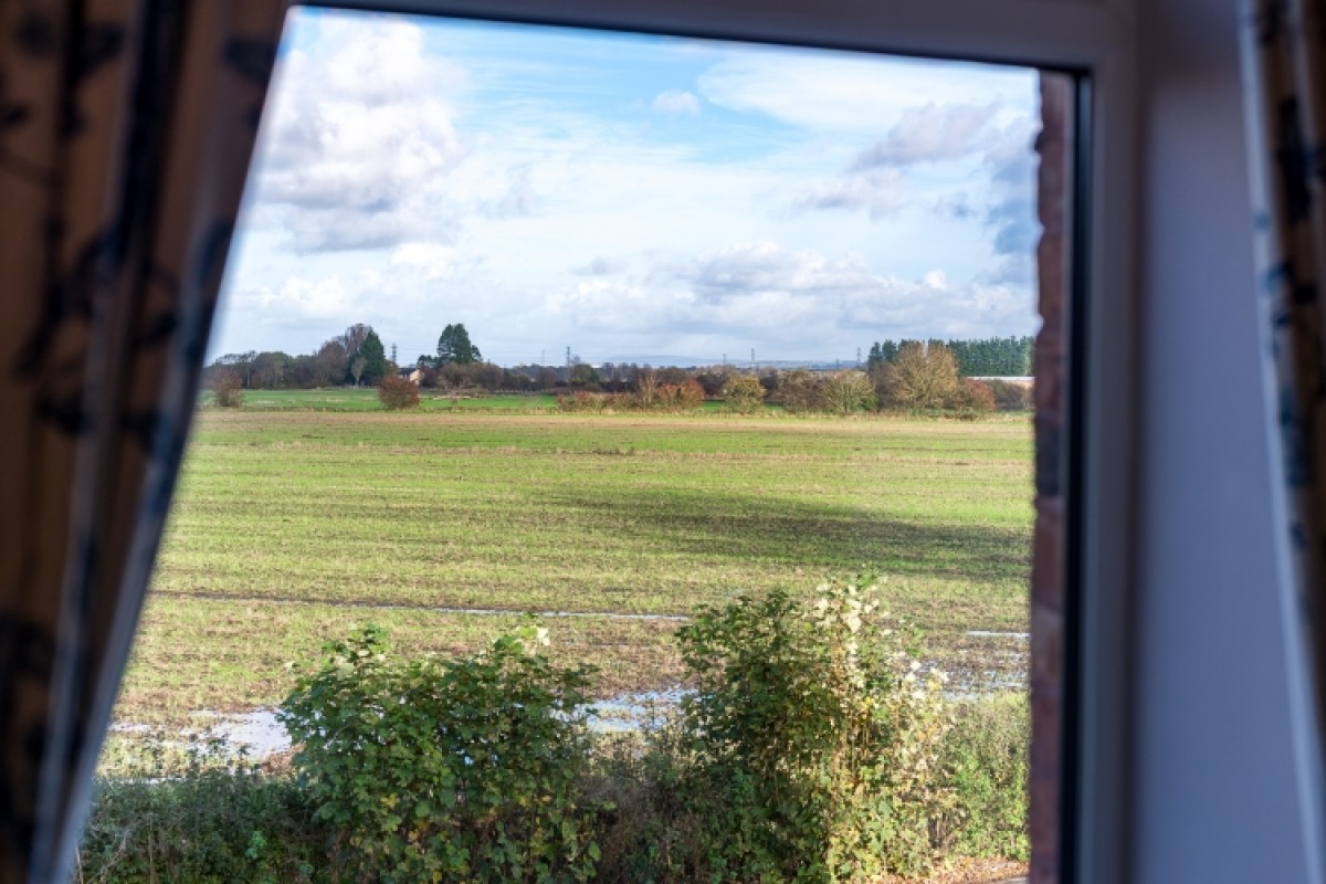 25 Midge Hall Lane, Midge Hall, Leyland, Lancashire, PR26 6TN, UK