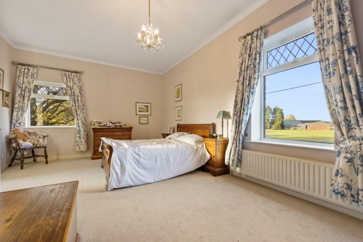 25 Midge Hall Lane, Midge Hall, Leyland, Lancashire, PR26 6TN, UK