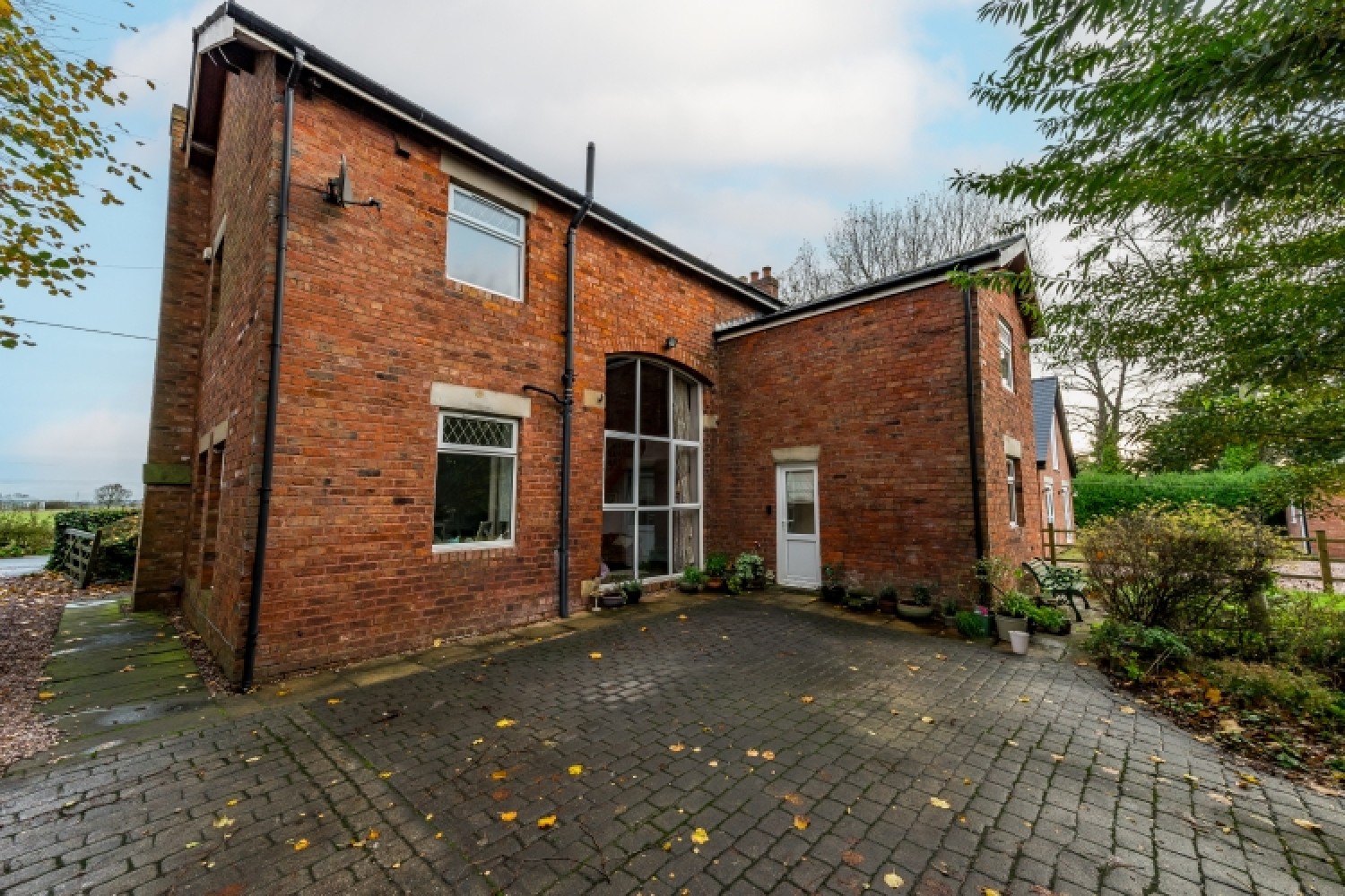 25 Midge Hall Lane, Midge Hall, Leyland, Lancashire, PR26 6TN, UK