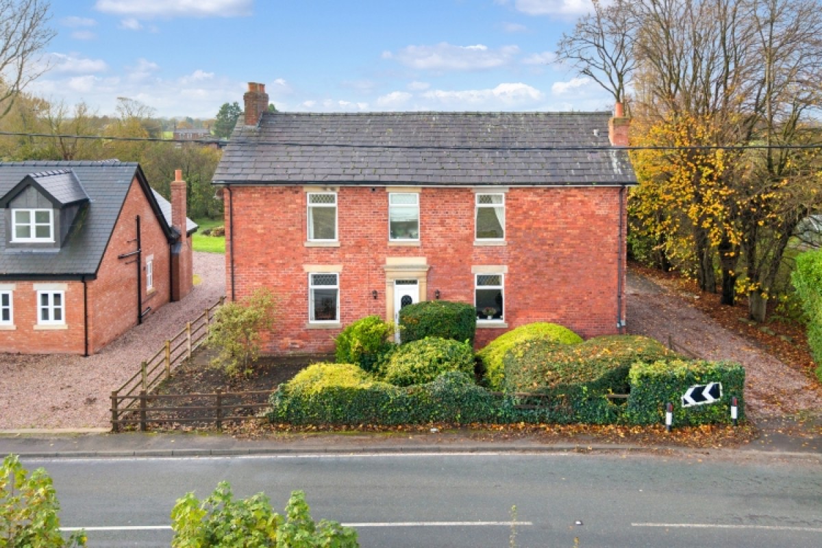 25 Midge Hall Lane, Midge Hall, Leyland, Lancashire, PR26 6TN, UK