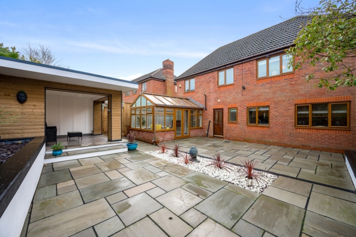 11 Burgh Wood Way, Chorley, Lancashire, PR7 2FF, UK