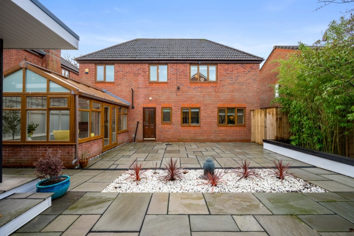 11 Burgh Wood Way, Chorley, Lancashire, PR7 2FF, UK