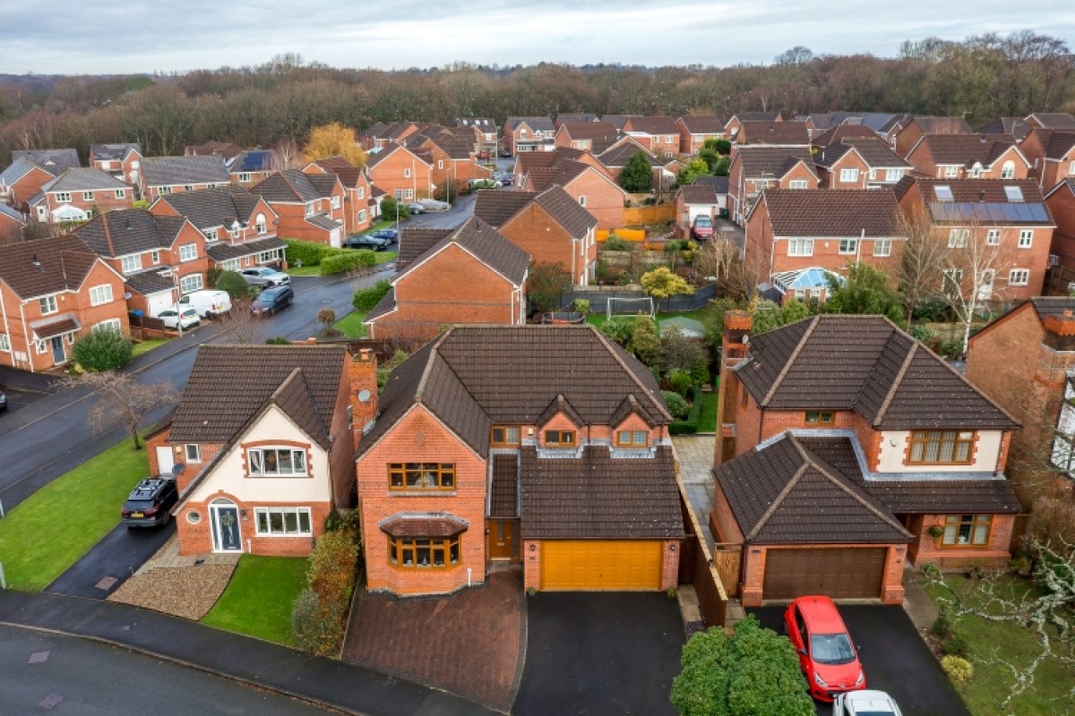 11 Burgh Wood Way, Chorley, Lancashire, PR7 2FF, UK