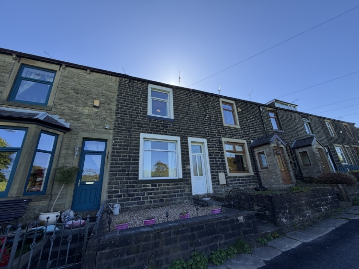 29 Walverden Road, Briercliffe, Burnley, Lancashire, BB10 3QP, UK