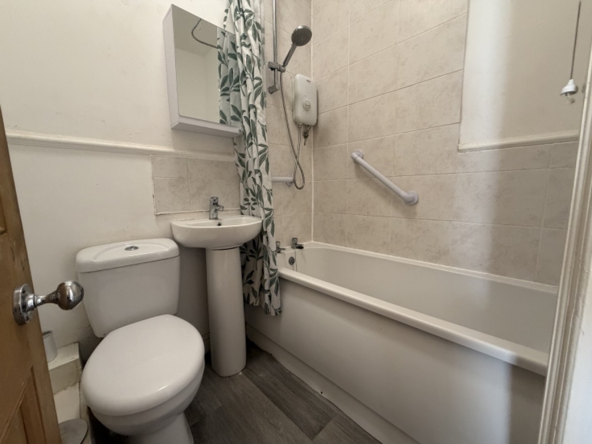 29 Walverden Road, Briercliffe, Burnley, Lancashire, BB10 3QP, UK
