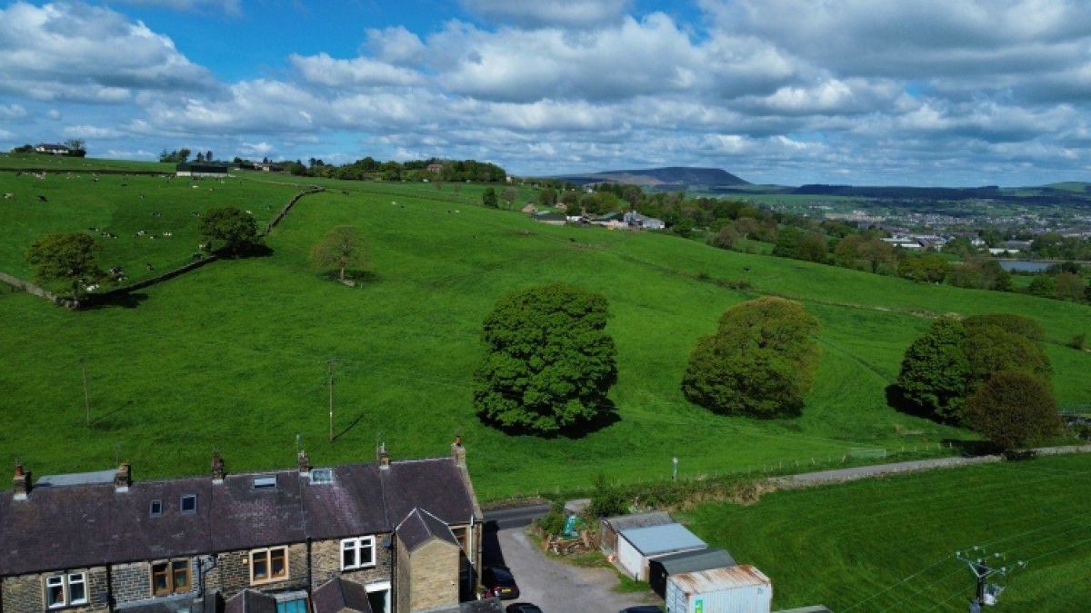 29 Walverden Road, Briercliffe, Burnley, Lancashire, BB10 3QP, UK