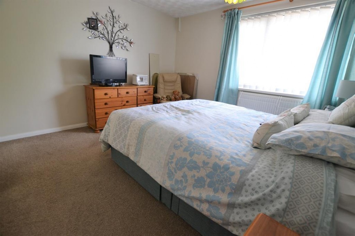Shortwood Road, Bristol, BS13 0QN