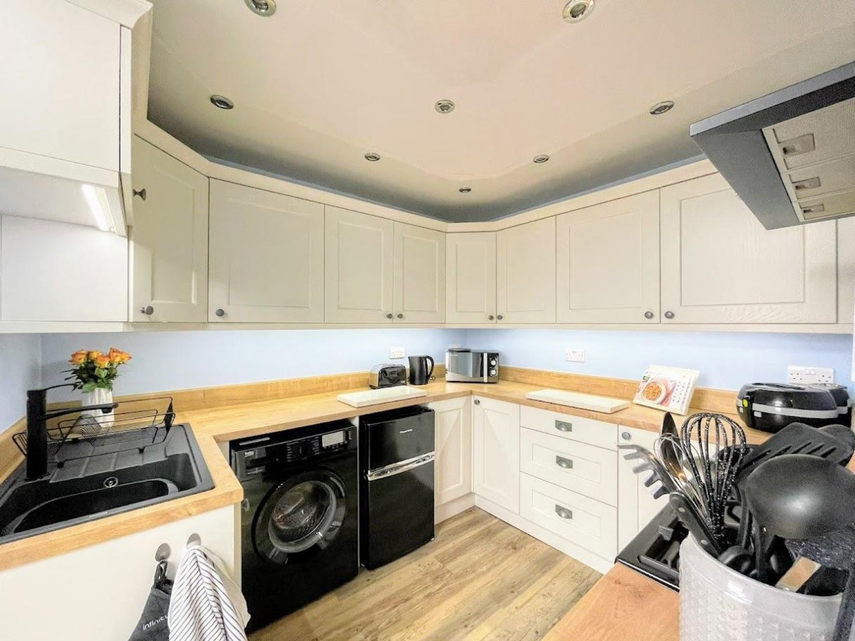 Mount Vernon Road, Barnsley, S70 4DW