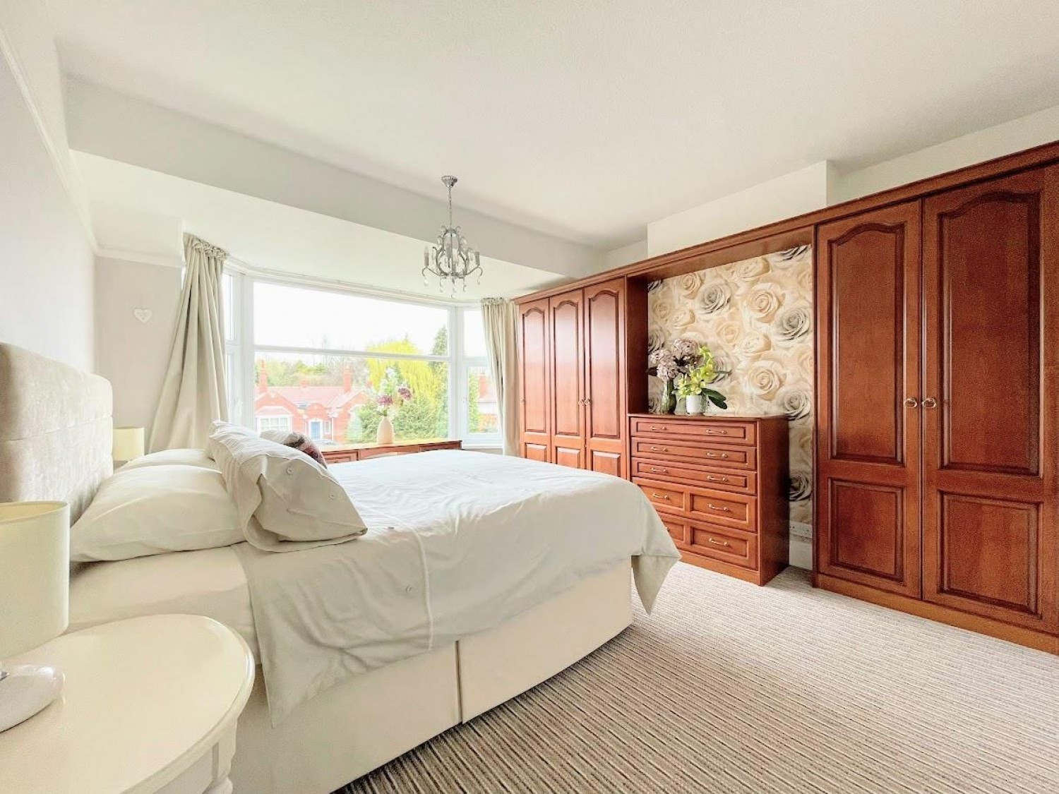 4 bedroom House for sale in Mount Vernon Road, Barnsley, S70 4DW
