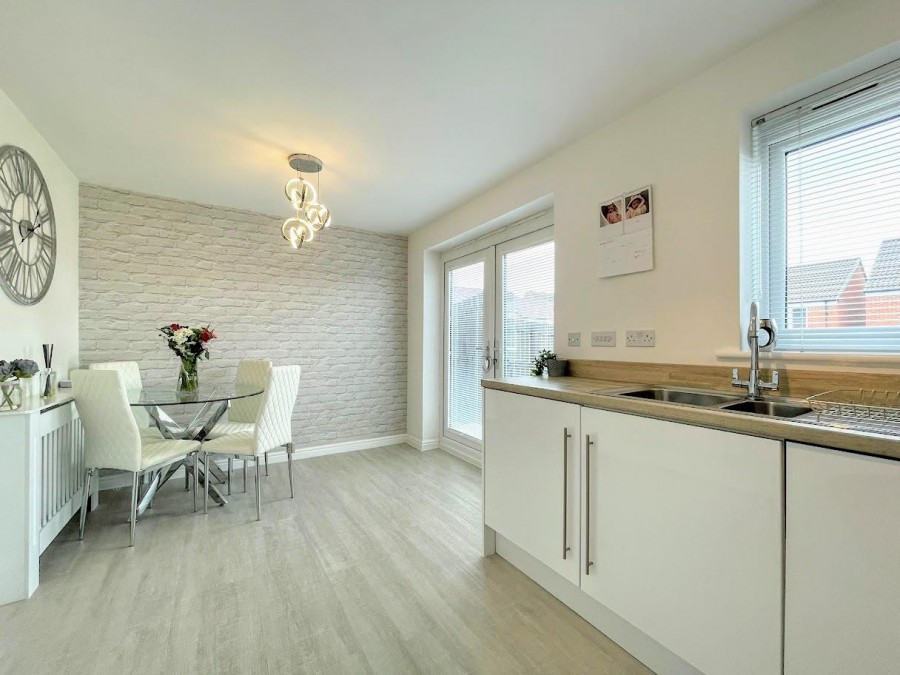 23 Shepherd Way, Royston, Barnsley, S71 4FX Hunters Estate Agents