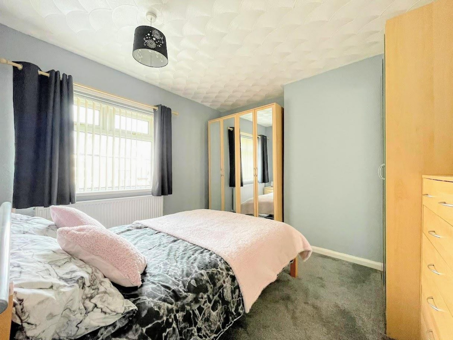 3 bedroom House for sale in The Grove, Barnsley, South Yorkshire