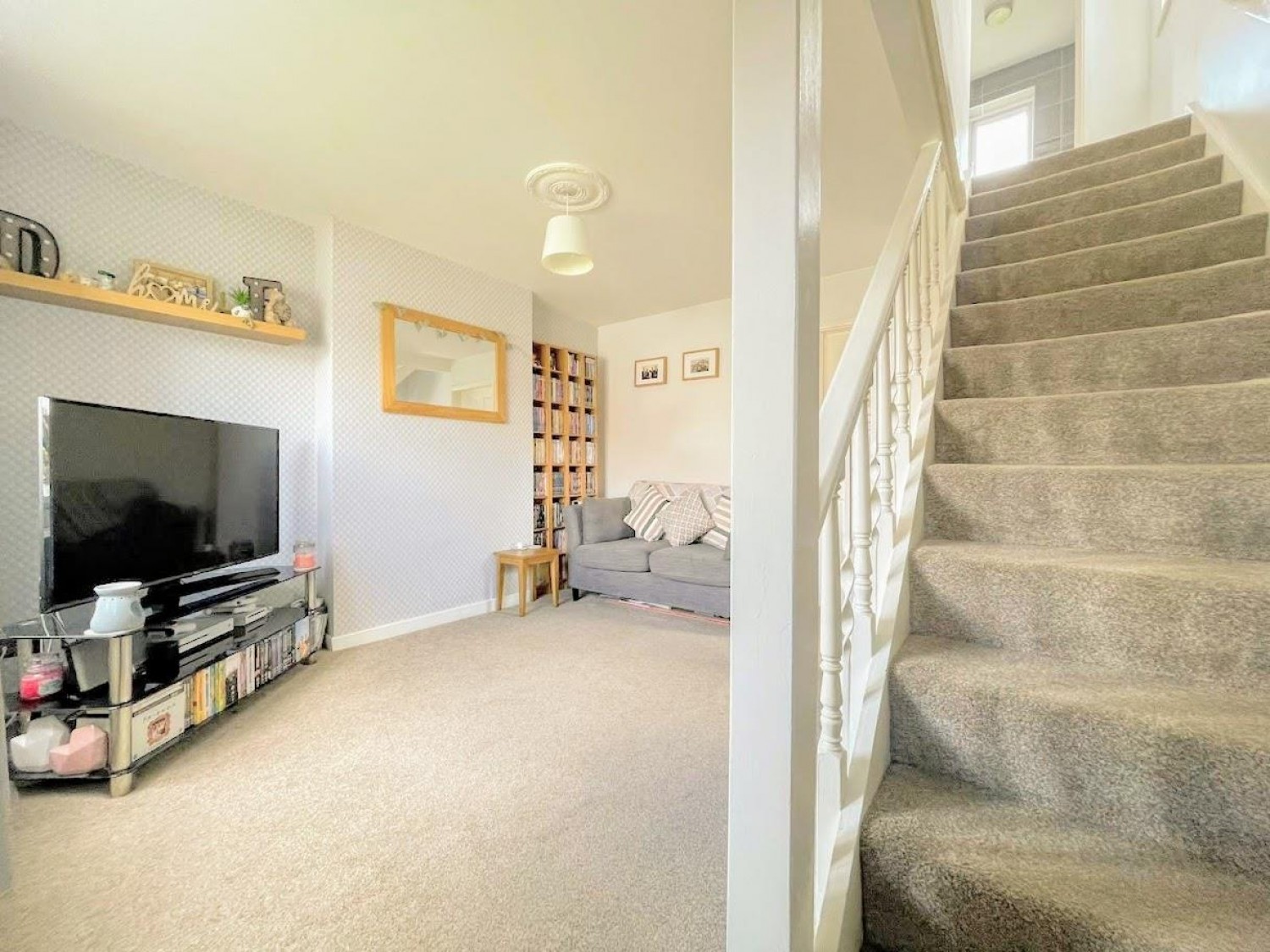 2 bedroom House for sale in Birchfield Crescent, Dodworth, Barnsley, South Yorkshire
