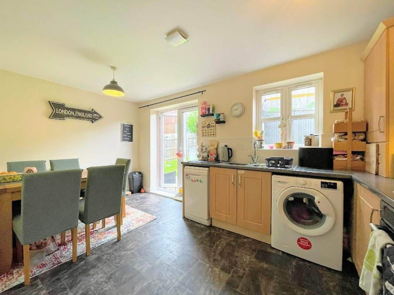 4 bedroom House for sale in Canal Street, Barnsley, South Yorkshire