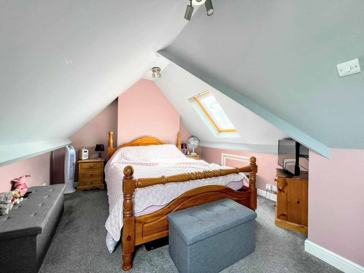 4 bedroom House for sale in Windsor Street, Rotherham, South Yorkshire