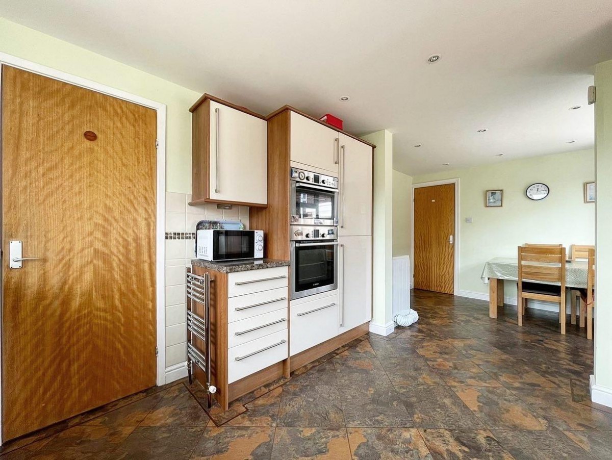 Baslow Crescent, Barnsley, South Yorkshire