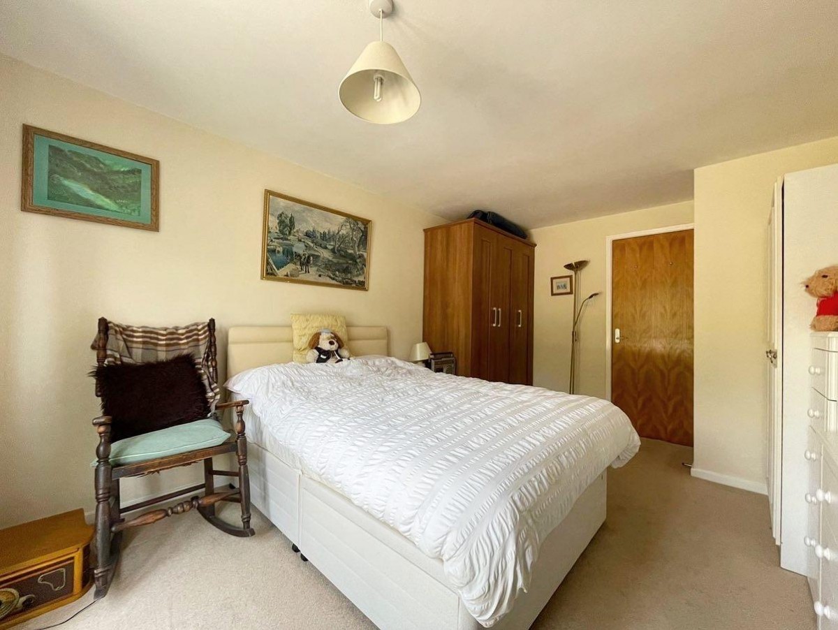 Baslow Crescent, Barnsley, South Yorkshire