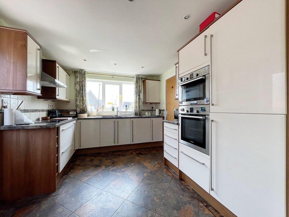 Baslow Crescent, Barnsley, South Yorkshire