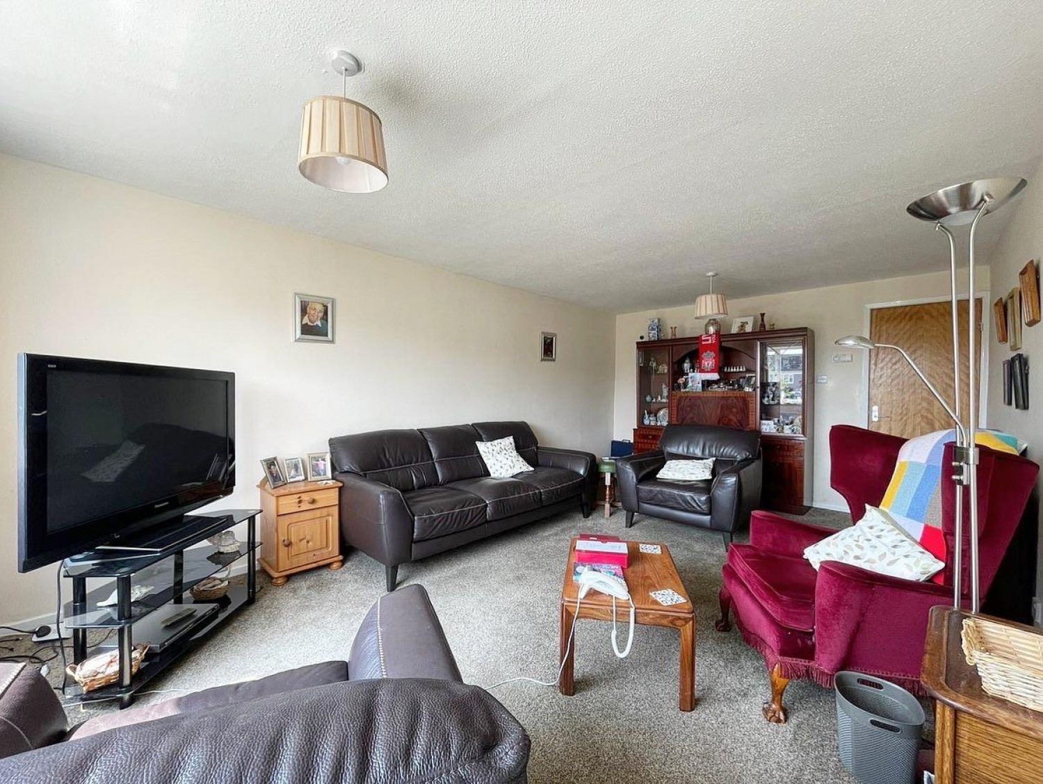 2 bedroom Bungalow for sale in Baslow Crescent, Barnsley, South Yorkshire