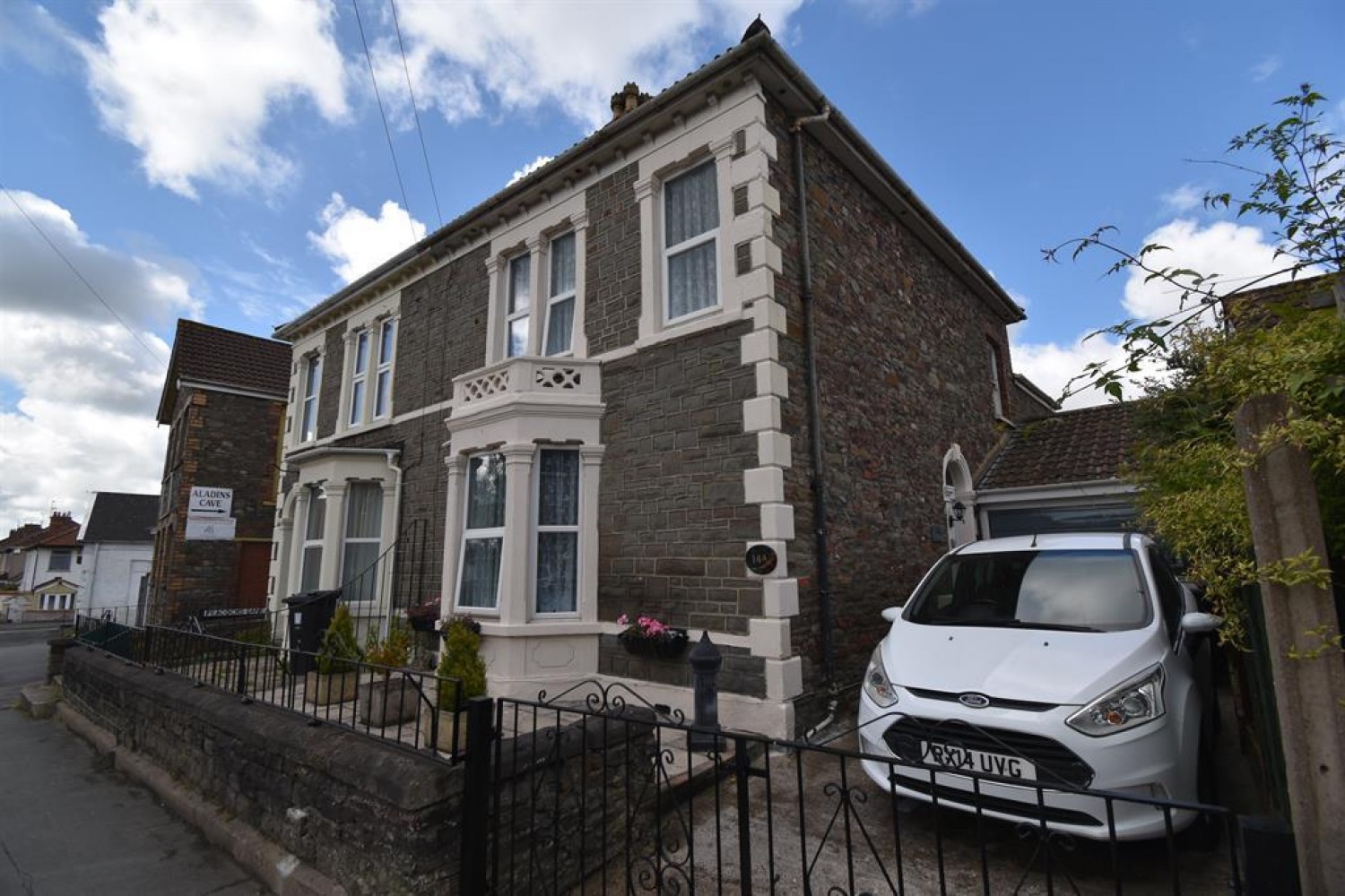 Forest Road , Kingswood, Bristol, BS15 8EG