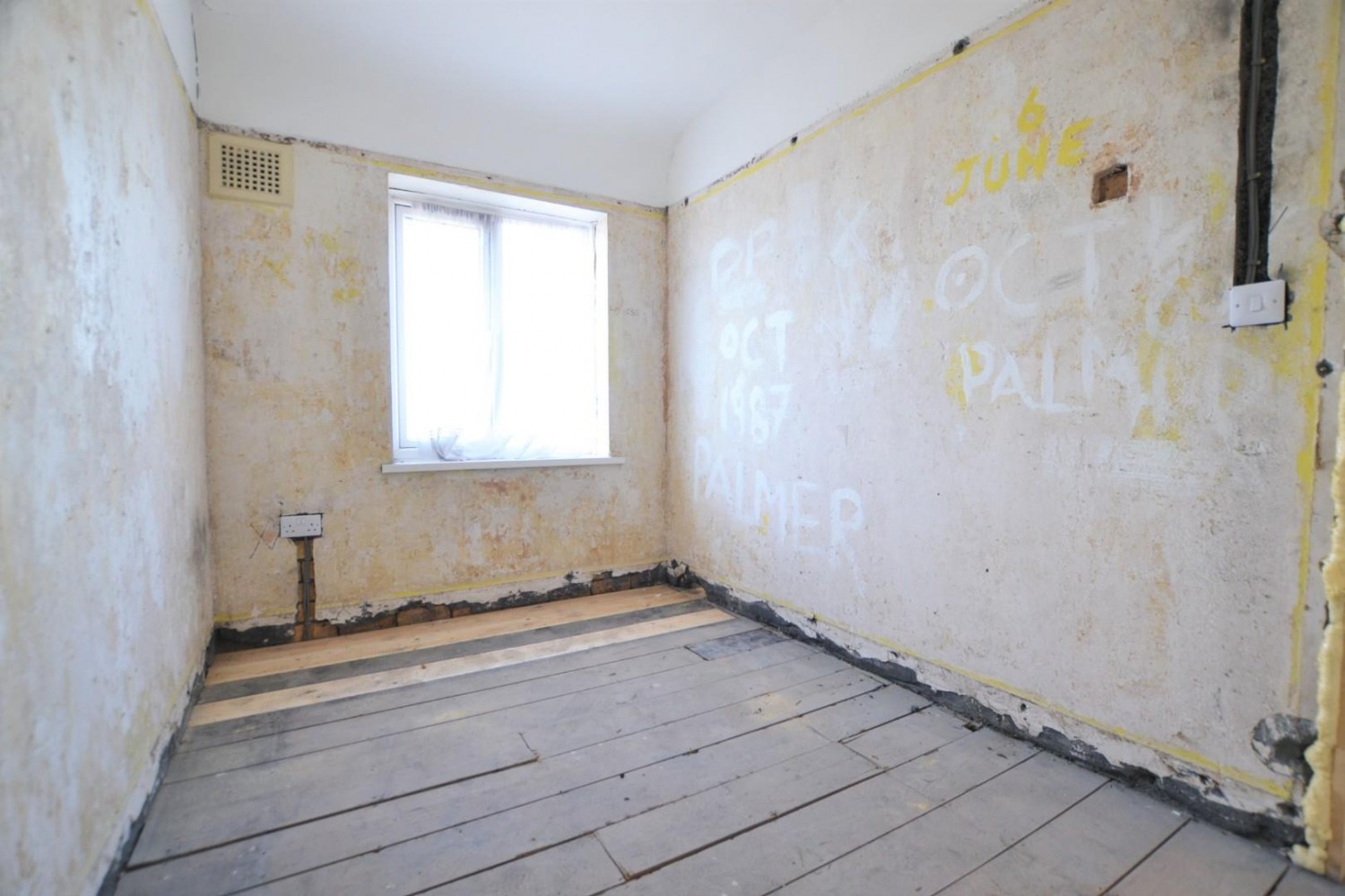 Headley Walk, Bristol, BS13 7NS