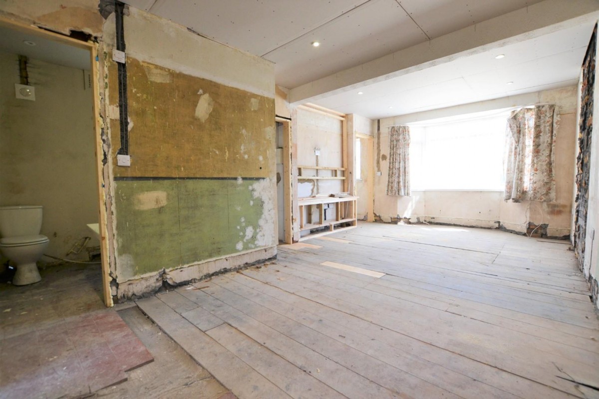 Headley Walk, Bristol, BS13 7NS