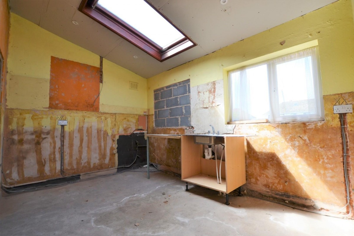 Headley Walk, Bristol, BS13 7NS
