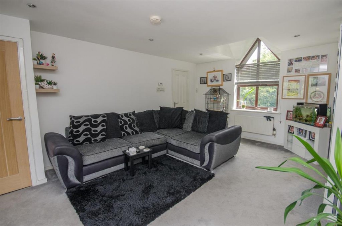 Bridge Farm Walk, Mangotsfield, Bristol, BS16 9LY