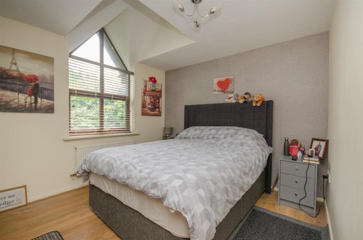 Bridge Farm Walk, Mangotsfield, Bristol, BS16 9LY