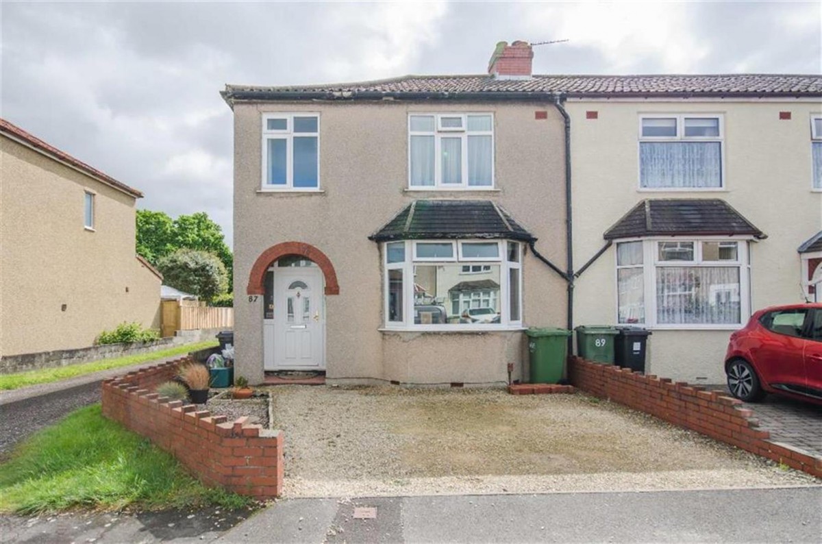 Jubilee Crescent, Mangotsfield, Bristol, BS16 9BD